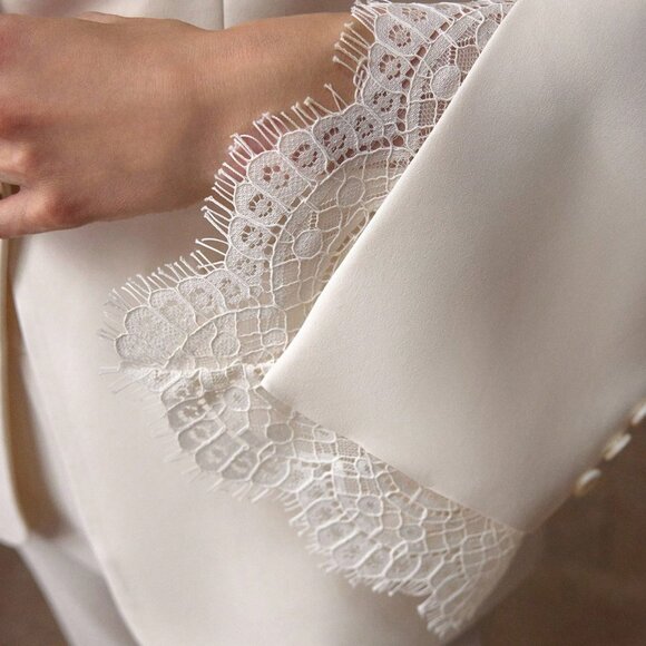 Elegant Women's Peak Collar Contrast Lace Split Sleeve Single Button Blazer - Picture 4 of 6